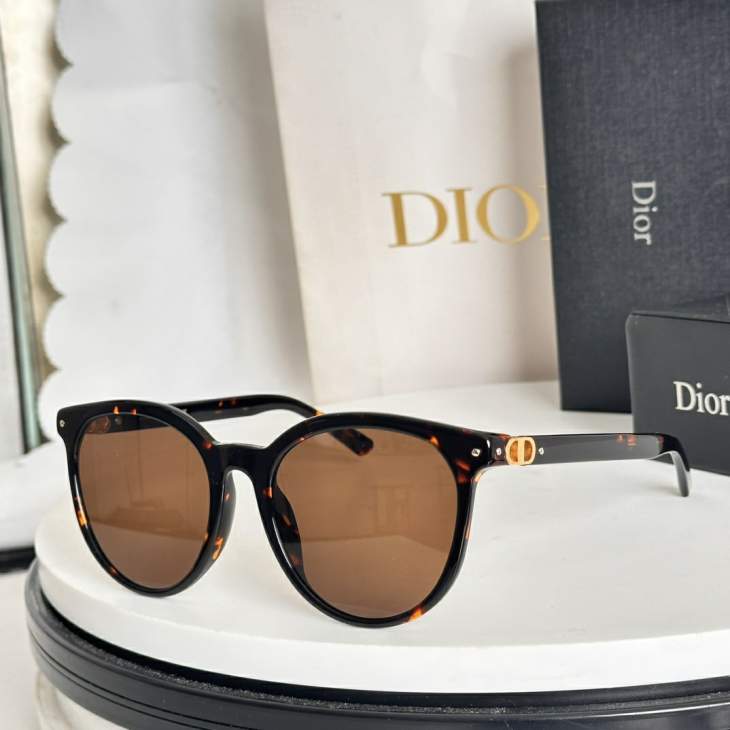 Picture of Dior Sunglasses _SKUfw76014760fw